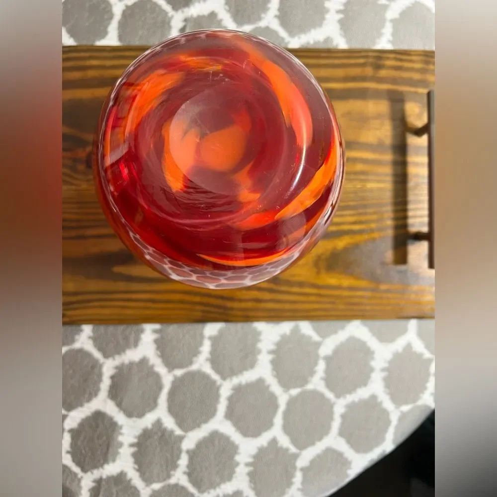 Elegant Red Swirled Blown Glass Vase red orange Gorgeous design piece for home